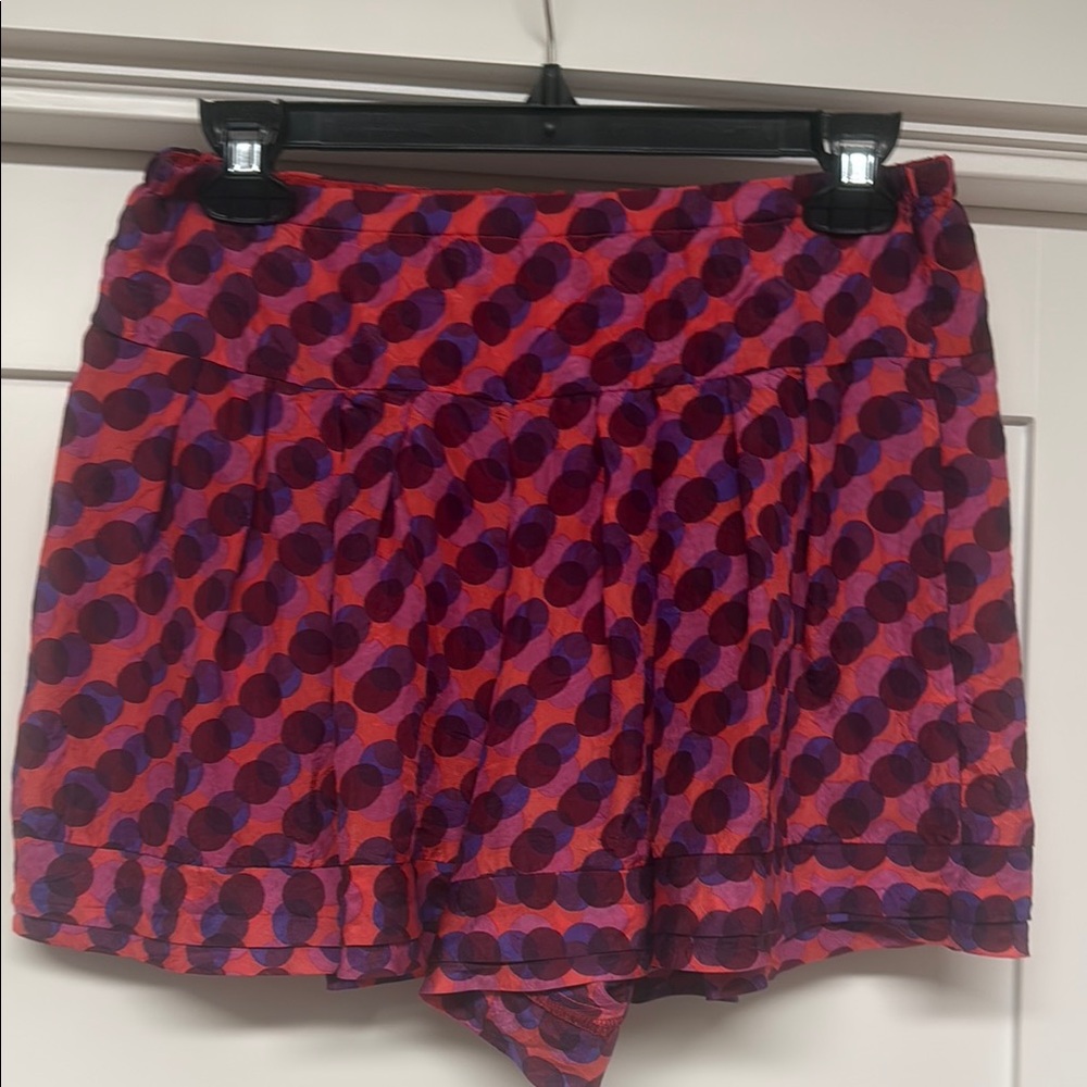 Nanette Lepore Red and Black Asymmetrical Bubble Mini Shorts - Sz 0